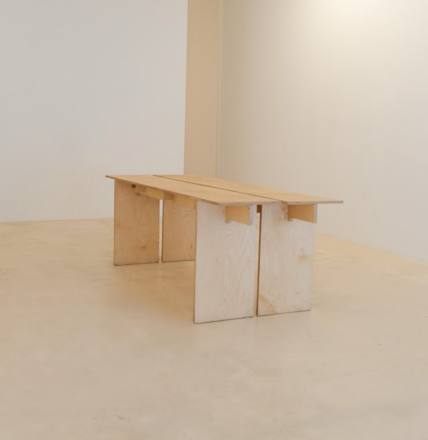Tima Table
